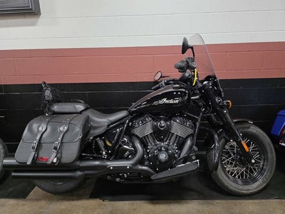 2025 Indian Super Chief Dark Horse Black Metallic Base