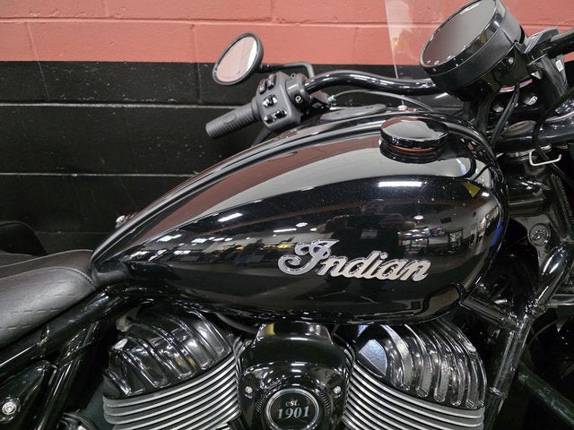 2025 Indian Super Chief Dark Horse Black Metallic Base