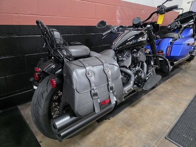 2025 Indian Super Chief Dark Horse Black Metallic Base