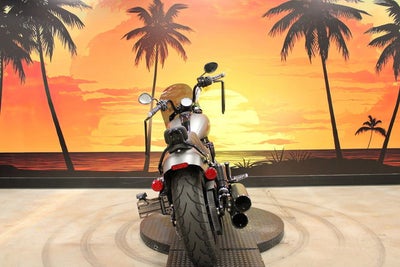 2023 Indian Chief Bobber Dark Horse Titanium Smoke