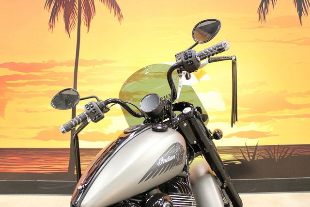 2023 Indian Chief Bobber Dark Horse Titanium Smoke