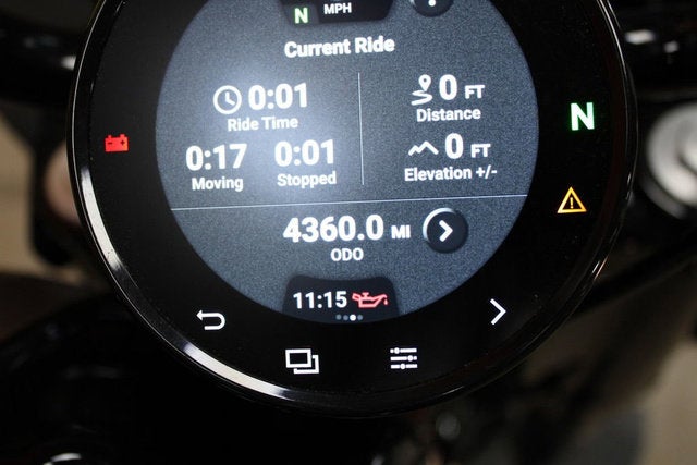 2023 Indian Chief Bobber Dark Horse Titanium Smoke