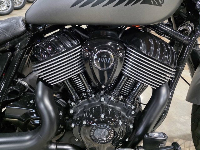 2023 Indian Chief Bobber Dark Horse Titanium Smoke