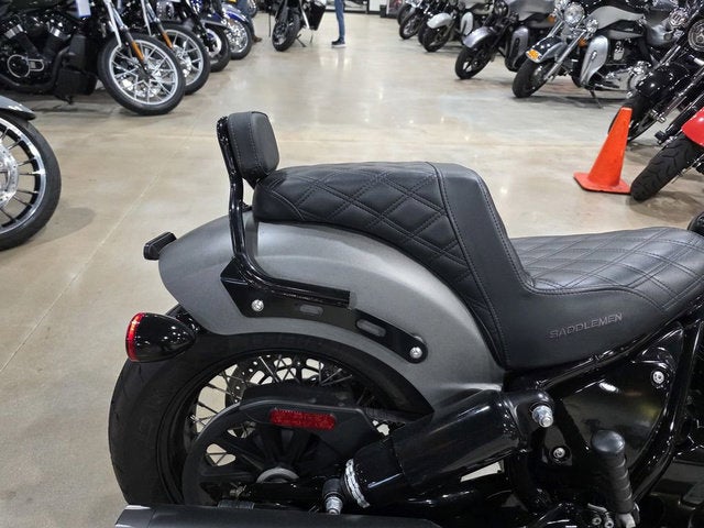 2023 Indian Chief Bobber Dark Horse Titanium Smoke