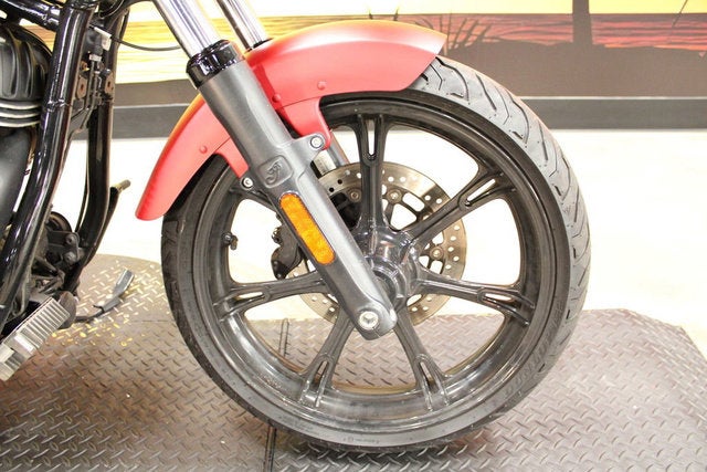 2022 Indian Chief Black Metallic Base