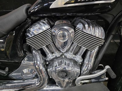 2021 Indian Chieftain Thunder Black