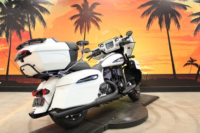 2021 Indian Roadmaster Dark Horse Thunder Black Smoke