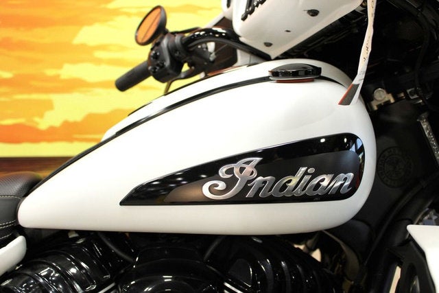 2021 Indian Roadmaster Dark Horse Thunder Black Smoke