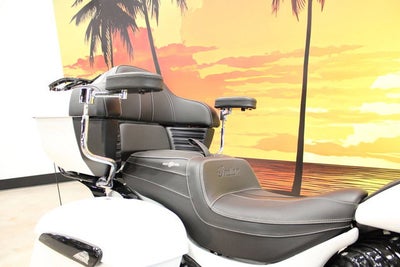 2021 Indian Roadmaster Dark Horse Thunder Black Smoke