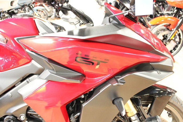 2024 Suzuki GSX-S1000GT Plus 1000GT