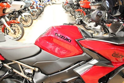 2024 Suzuki GSX-S1000GT Plus 1000GT