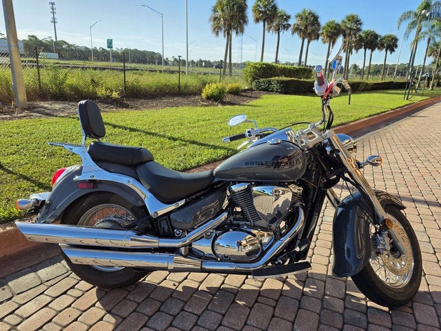 2025 Suzuki Boulevard Base