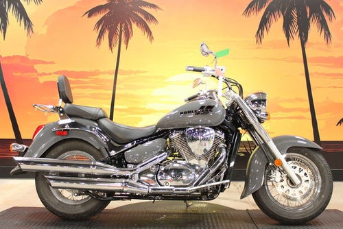 2025 Suzuki Boulevard Base