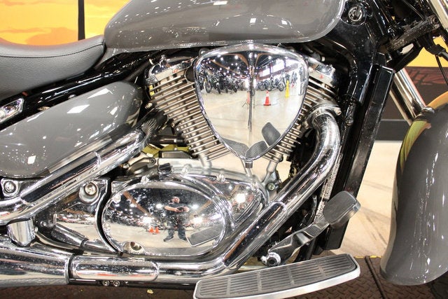 2025 Suzuki Boulevard Base