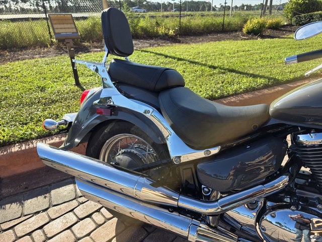 2025 Suzuki Boulevard Base