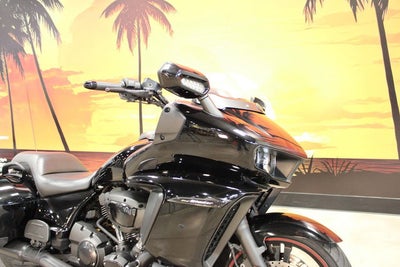 2018 Yamaha Star Eluder Base