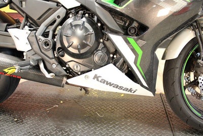 2022 KAWI EX650F Base