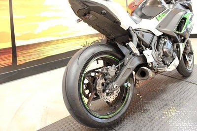 2022 KAWI EX650F Base