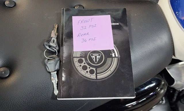 2022 TRIIMP Bonneville T100 Base