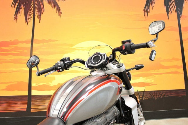 2022 Triumph ROCKET III GT Base