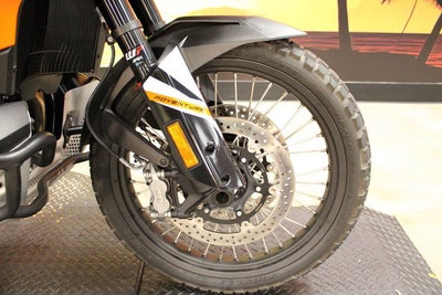 2023 KTM Adventure 890