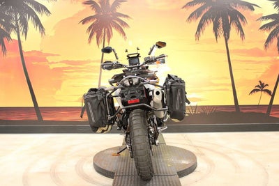 2023 KTM Adventure 890
