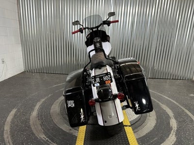 2009 Harley-Davidson® Road King Classic 