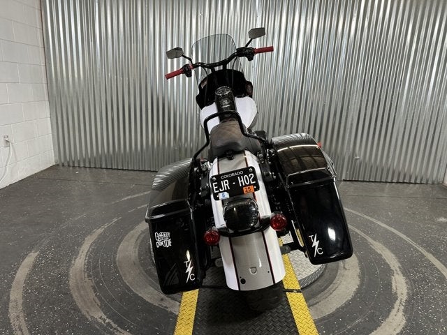 2009 Harley-Davidson® Road King Classic 