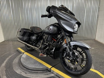 2025 Harley-Davidson® CVO Street Glide 
