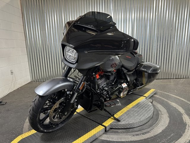 2025 Harley-Davidson® CVO Street Glide 