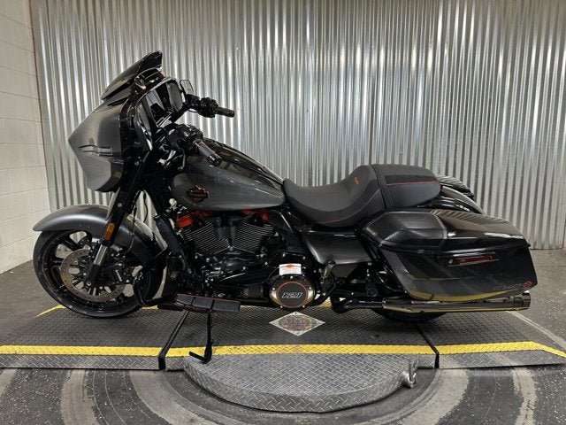 2025 Harley-Davidson® CVO Street Glide 