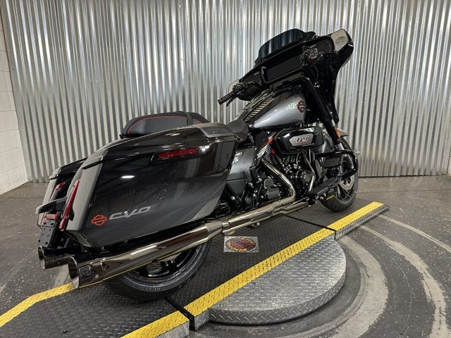 2025 Harley-Davidson® CVO Street Glide 