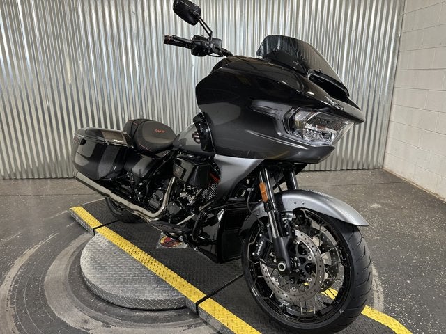 2025 Harley-Davidson® CVO Road Glide 