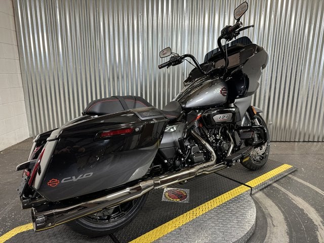 2025 Harley-Davidson® CVO Road Glide 