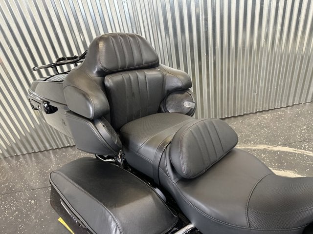 2021 Harley-Davidson® CVO Limited 