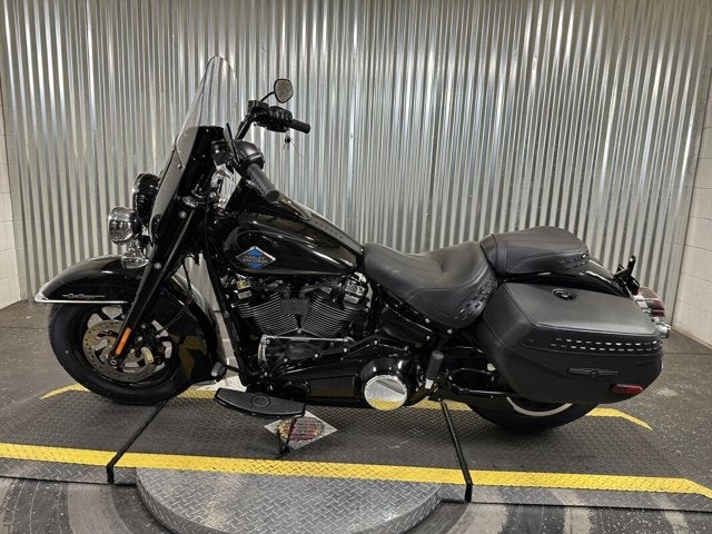 2025 Harley-Davidson® Heritage Classic 