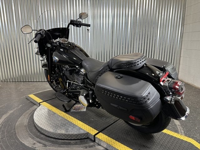 2025 Harley-Davidson® Heritage Classic 
