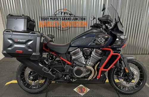 2025 Harley-Davidson® CVO Pan America 