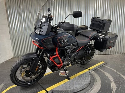 2025 Harley-Davidson® CVO Pan America 