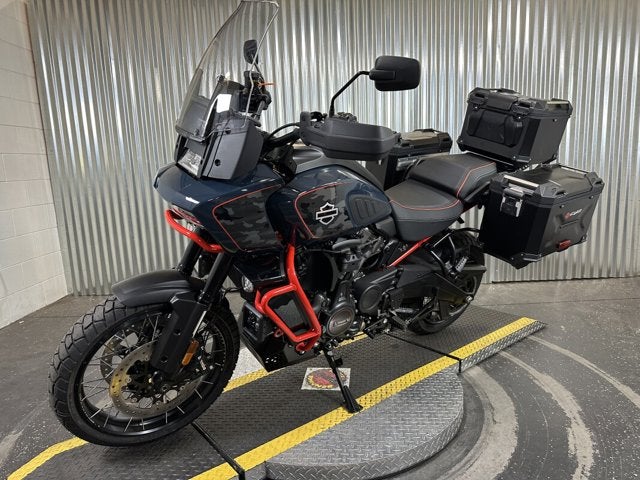 2025 Harley-Davidson® CVO Pan America 