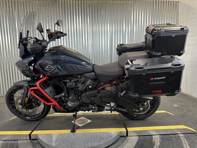 2025 Harley-Davidson® CVO Pan America 