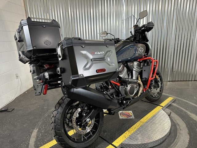 2025 Harley-Davidson® CVO Pan America 