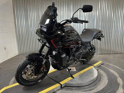 2025 Harley-Davidson® Pan America 1250 ST 