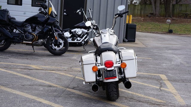 2018 Harley-Davidson FLHR - Road King Base