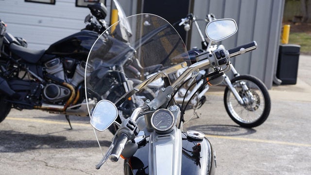 2008 Harley-Davidson FXCW - Rocker Base