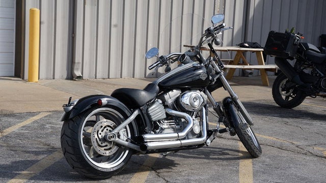 2008 Harley-Davidson FXCW - Rocker Base
