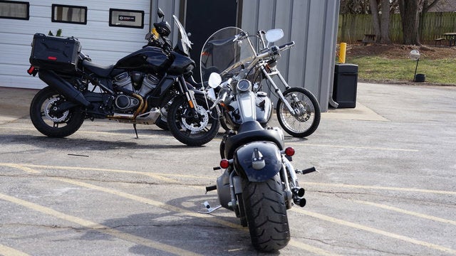 2008 Harley-Davidson FXCW - Rocker Base