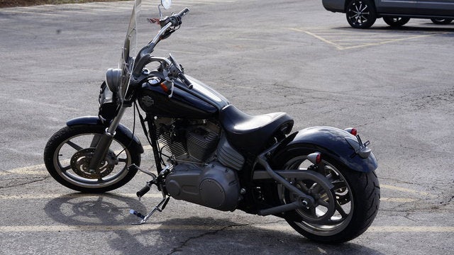 2008 Harley-Davidson FXCW - Rocker Base