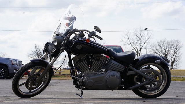 2008 Harley-Davidson FXCW - Rocker Base