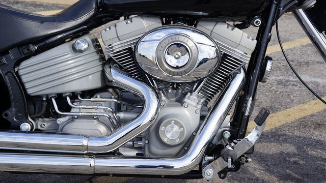 2008 Harley-Davidson FXCW - Rocker Base